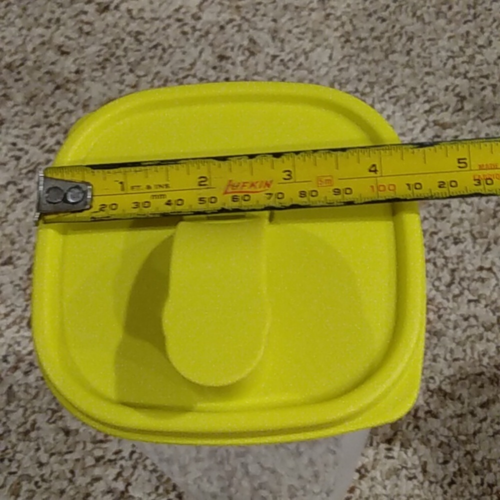 Tupperware Yellow and White Food Storage Container - Picture 5 of 9